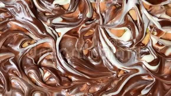 自制巧克力奶油蛋糕视频的预览图