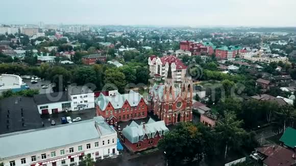 在俄罗斯坦博夫举行的罗马天主教圣十字勋章鸟瞰视频的预览图