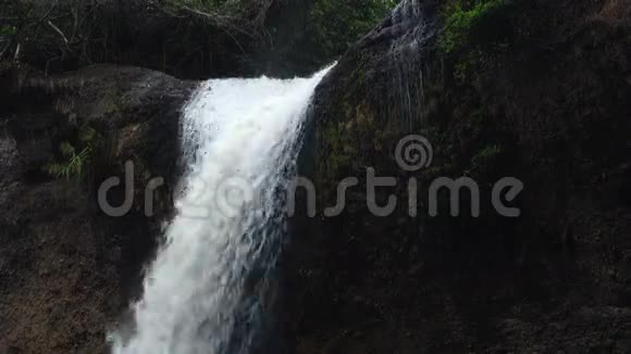 休苏瓦特瀑布视频的预览图