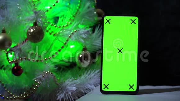 绿色屏幕手机图形的色度键带玩具的圣诞树无标题智能手机视频的预览图