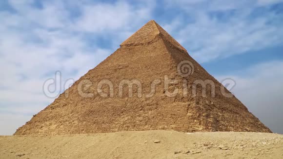 埃及开罗吉萨谷的大金字塔视频的预览图