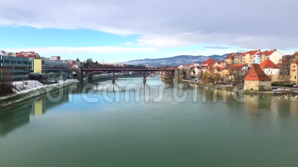 斯洛文尼亚马里博尔美丽童话城市的城市景观4k视频视频的预览图