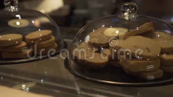 新鲜美味的面粉糖果饼干水果美味的烹饪产品早餐的食物视频的预览图