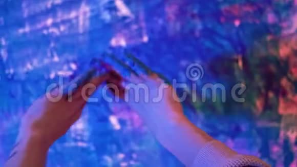 手舞放松技术女性手指视频的预览图