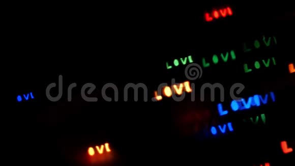 霓虹灯标志爱情图案背景视频的预览图