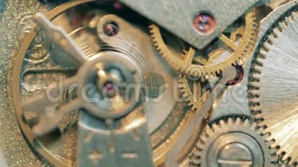 机械时钟及其驱动机构视频的预览图