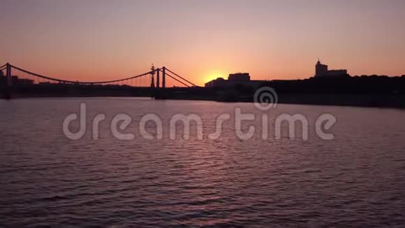 江上黎明视频的预览图