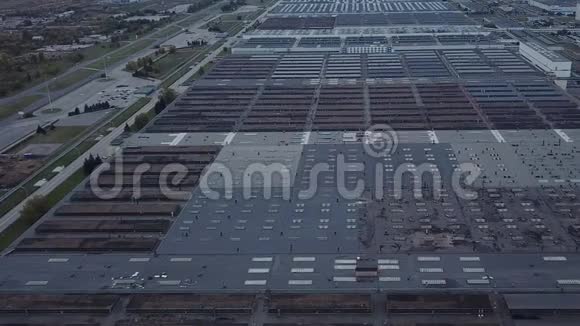 汽车厂大型工业厂房屋顶视频的预览图