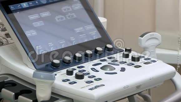 现代医疗室超声设备详细视图视频的预览图