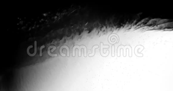 摘要墨水背景流体运动在水中移动液体墨水视频的预览图