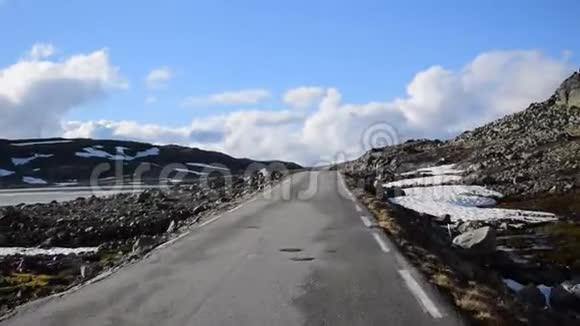 挪威国家旅游雪道Aurlandsvegen视频的预览图