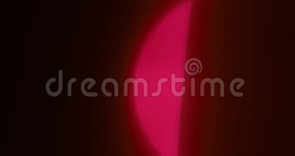 粉红色的光漏在黑色背景上太过分了照片过滤器过渡视频的预览图