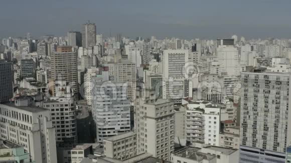 拥挤的城市住宅鸟瞰图城市景观背景视频的预览图