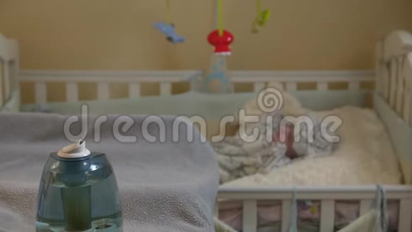 加湿器婴儿睡眠视频的预览图