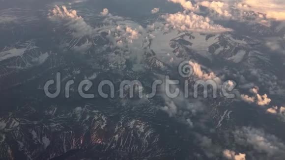 冰岛从飞机上视频的预览图
