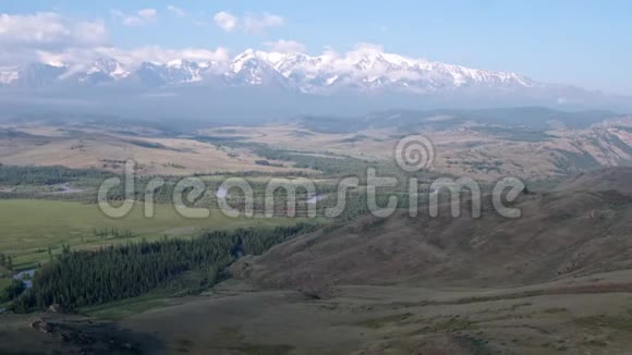 空中摄影全景观雪岭云峦叠嶂视频的预览图