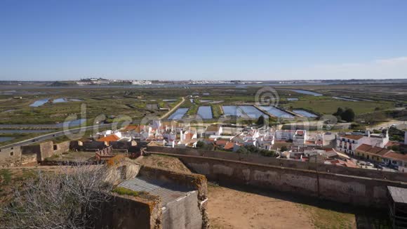 卡斯特罗马里姆从葡萄牙阿尔加维城堡看到盐水视频的预览图
