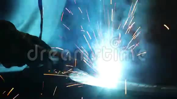 金属结构的焊接工艺视频的预览图