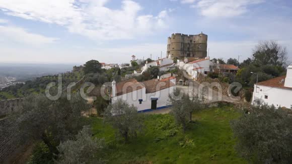 葡萄牙阿伦特约的埃弗拉蒙特城城堡视频的预览图