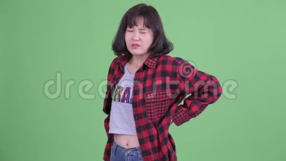 亚洲时髦女人腰酸背痛视频的预览图