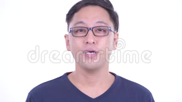 戴眼镜的快乐日本嬉皮士脸视频的预览图