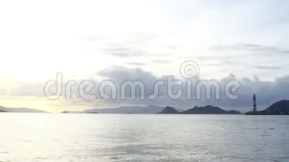 海滨城市图尔古特里斯和壮观的日落视频的预览图