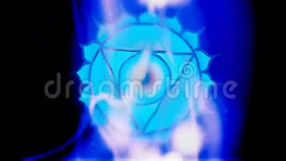 蓝色能源领域的ThroatChakraVishuddhaMandala空间视频的预览图