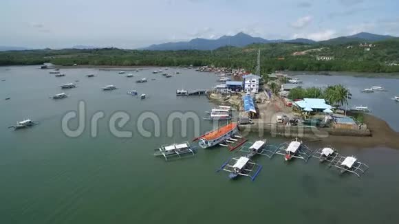 菲律宾巴拉望的公主港本田湾与海岸线和船只背景苏鲁海七号视频的预览图