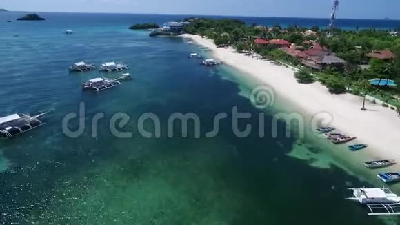 菲律宾宿务邦蒂海滩和马拉帕斯卡瓦岛海滨背景V3的苏鲁海船和美丽海景视频的预览图