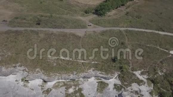 飞往乌克兰德涅斯特河畔的巴科塔岩石修道院视频的预览图