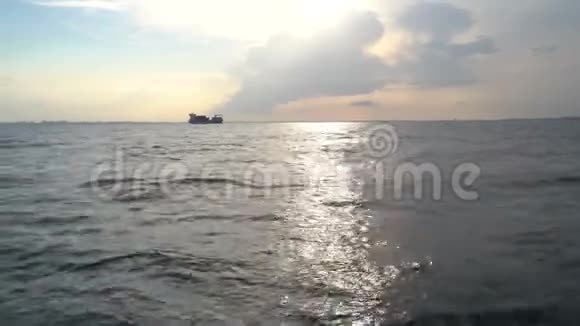 黑海的货船视频的预览图