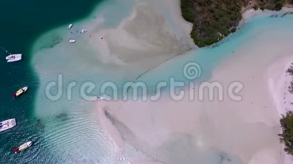 毛里求斯岛和私人拥有的岛屿海滩和海岸线视频的预览图