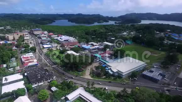 帕劳的科罗岛科罗尔城市景观与街蚁地方建筑背景II的胰岛视频的预览图