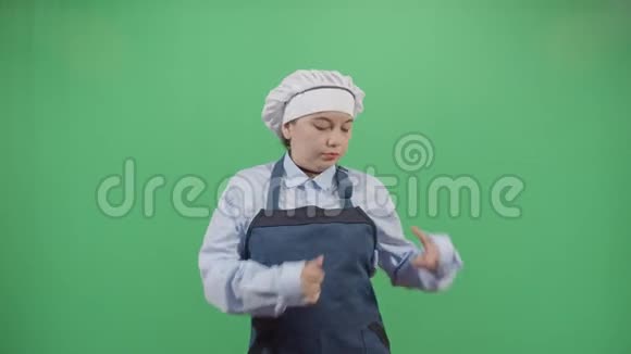 女厨师有卫生问题视频的预览图