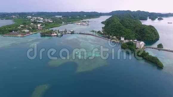 帕劳科罗岛的景观和海景背景长岛公园视频的预览图