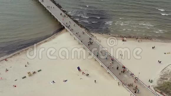 帕兰加立陶宛2019年7月帕兰加桥和沙滩的空中全景视频的预览图