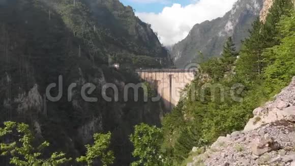 黑山边境山和湖坝2018年6月晴天马威奇航空视频的预览图