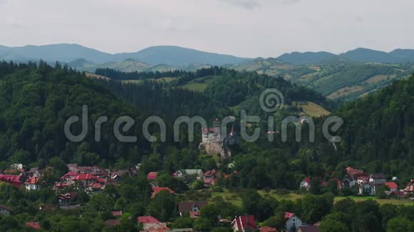 罗马尼亚航空公司Bran城堡Dracula2018年6月晴天30毫米4K激励2Pro视频的预览图