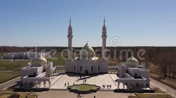 白色清真寺鸟瞰图伏尔加保加利亚历史和建筑综合体视频的预览图