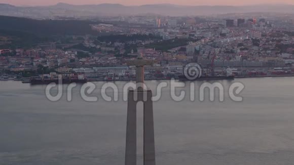 葡萄牙里斯本圣克里斯托里奥雷2018年6月日出90毫米变焦4K激励2Pro视频的预览图