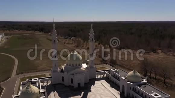 白色清真寺鸟瞰图伏尔加保加利亚历史和建筑综合体视频的预览图