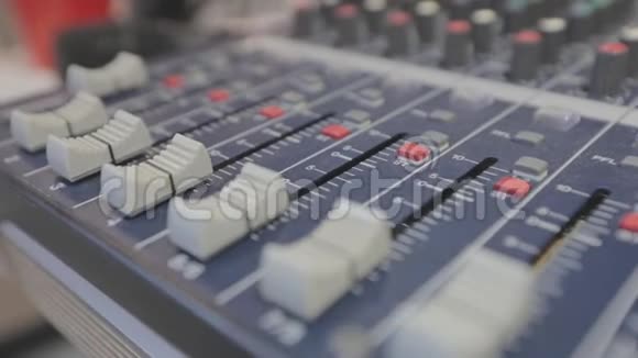 录音设备派对音响控制面板专业音乐搅拌机视频的预览图