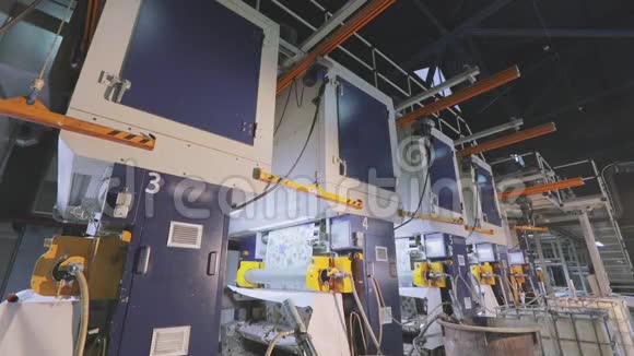 现代壁纸生产厂壁纸生产厂壁纸输送线视频的预览图