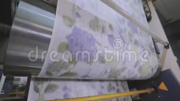 壁纸彩色印刷现代壁纸生产工业室内视频的预览图