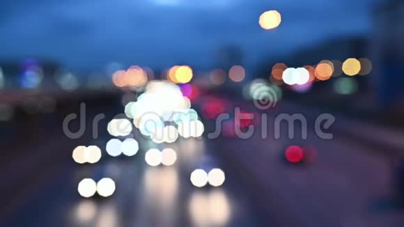 高速公路上交通堵塞和交通拥堵视频的预览图