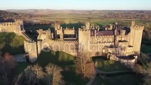 阿伦德尔城堡阿伦德尔西苏塞克斯英国英国鸟瞰十三景视频的预览图