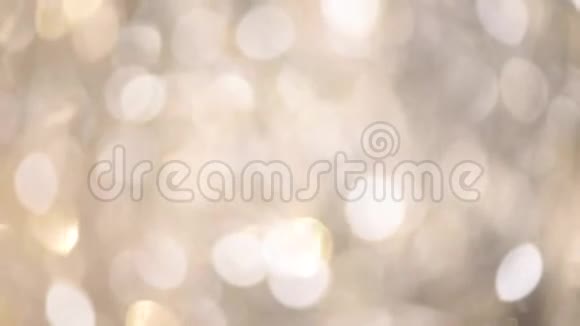 银色抽象波克灯节日离焦背景新年和圣诞节的概念贺卡视频的预览图