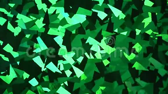 抽象晶体背景绿色闪光纹理的微光有光泽的背景旋转视频的预览图