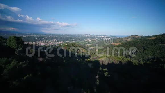 法国戛纳乡村2018年8月晴天15毫米广角4K灵感2探针视频的预览图