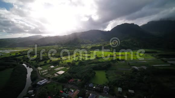 夏威夷夏威夷考艾哈纳利湾2017年11月晴天4K广角激发2项试验视频的预览图